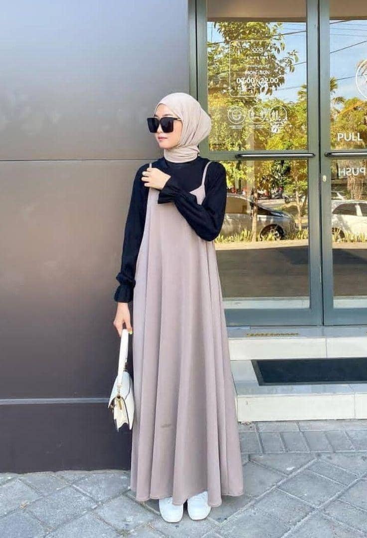Warna Taupe