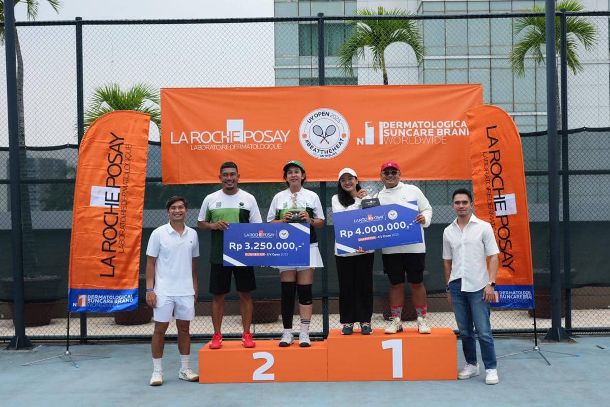 Baseline Tennis Club menjadi pemenang di acara La Roche-Posay UV Open 2025 diikuti oleh Tempo Tempo Tennis sebagai runner-up.JPG