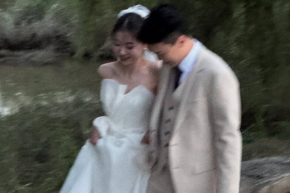 여러분!!! 저 내년에 결혼합니다🤍막내가 벌써 이렇게 커서 시집을 먼저 가게 됐습니다 ㅎㅎ 좋은 인연을 만나 지방으로 이사와서 예쁘게 잘 살고 있어요 -) 갑자기 결정된거 (1).jpg