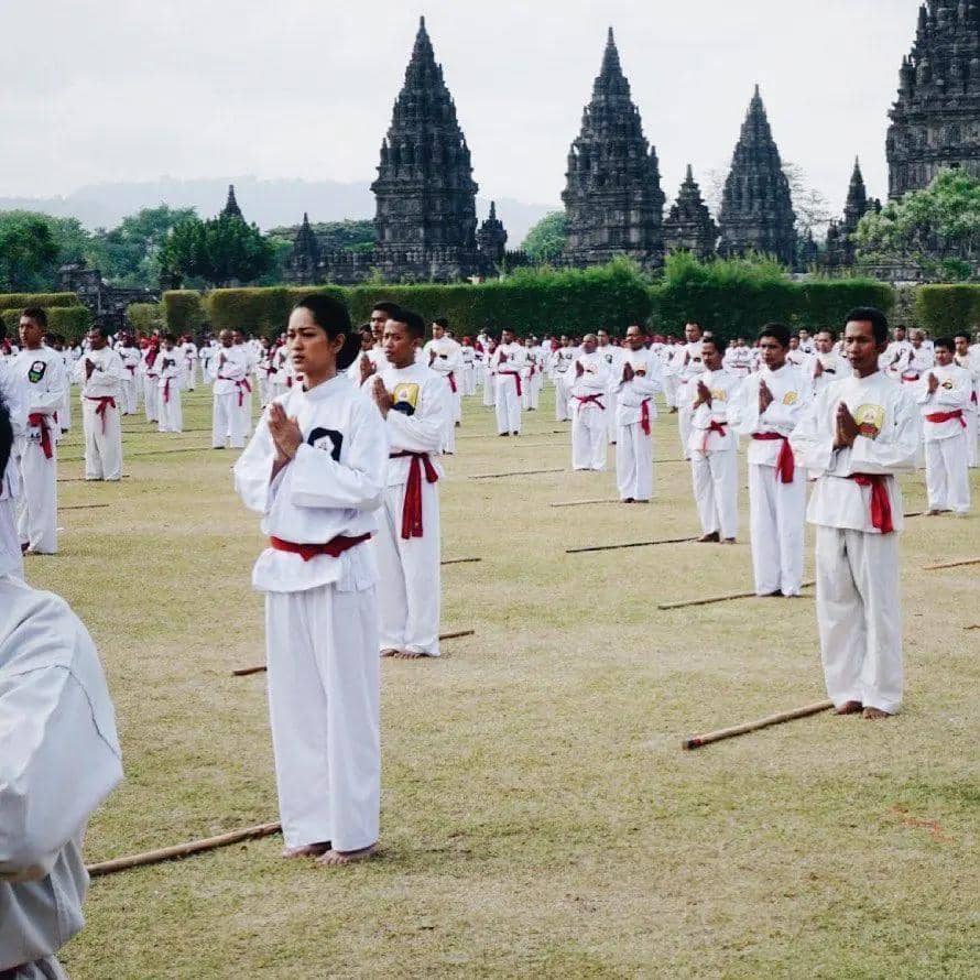 Prisia Nasution 1.jpg