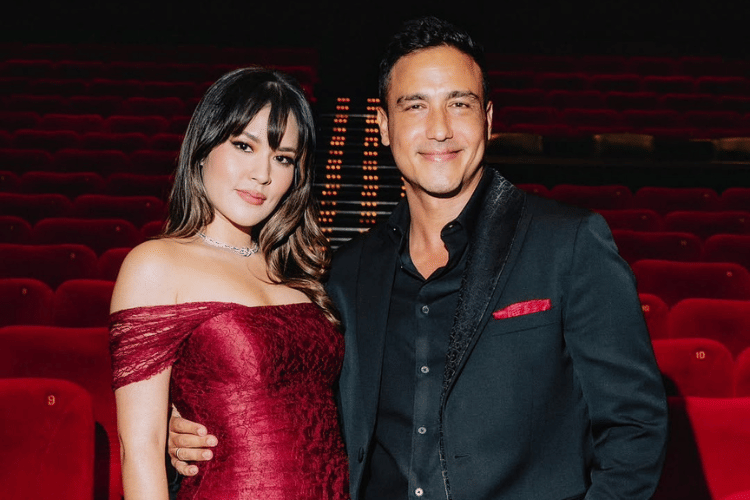 Throwback Gaya Serasi Raisa dan Hamish Daud