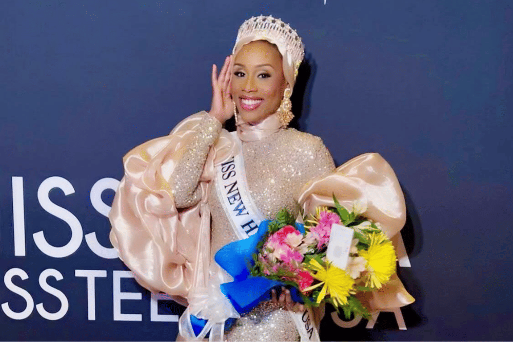 instagram.com/dontcallmemona