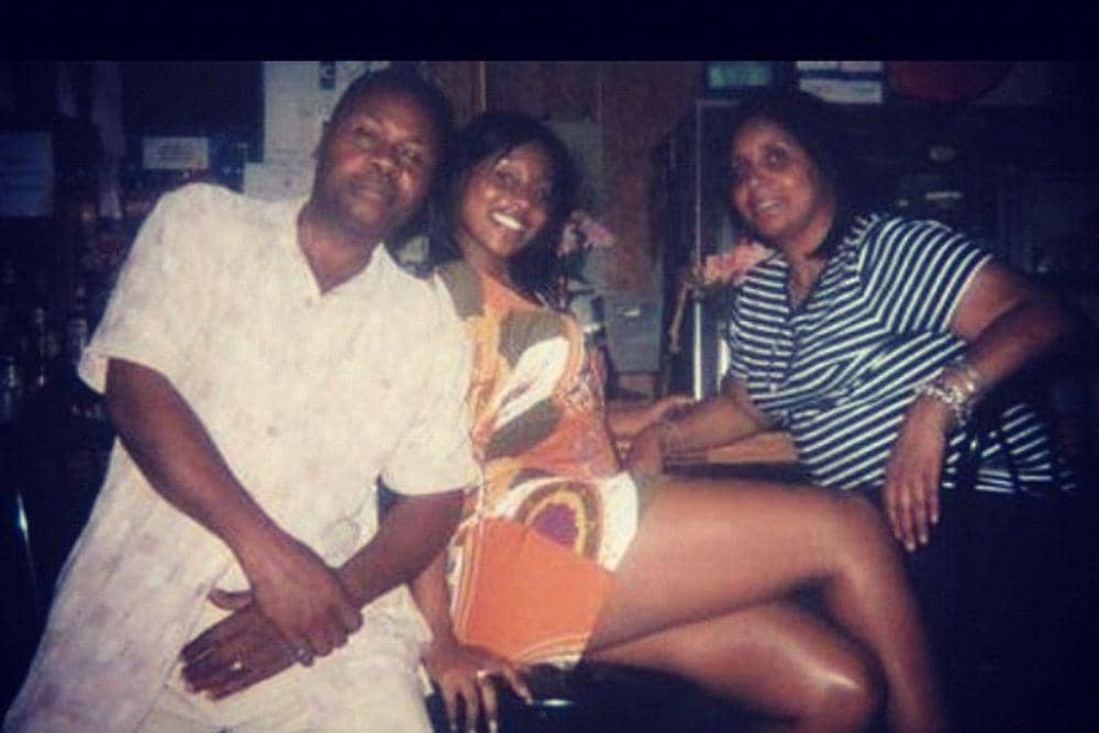 Fakta Keluarga MonaLesa Brackett