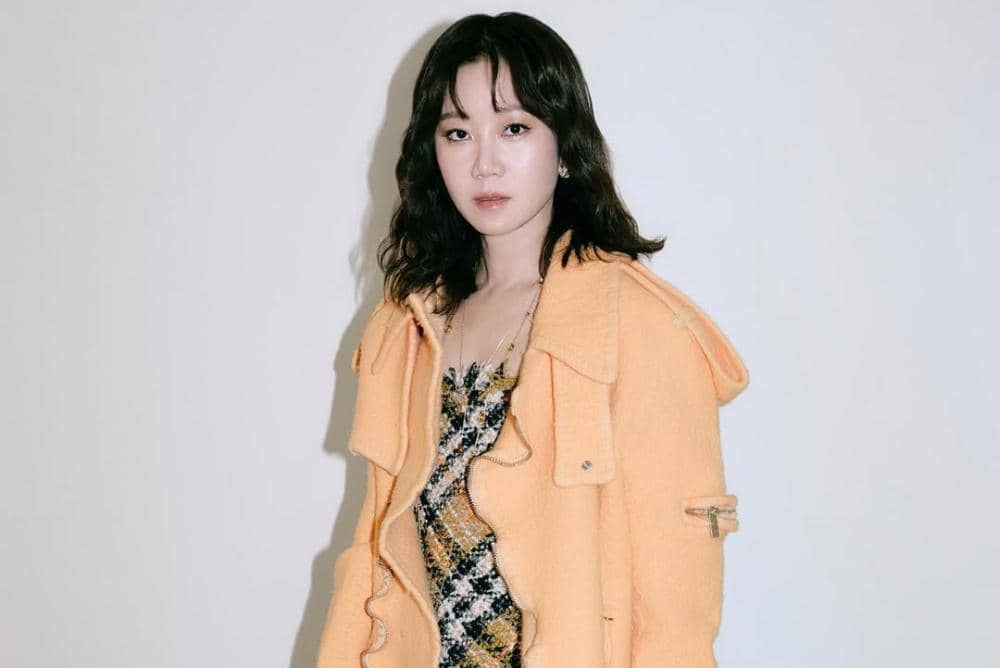 Kong Hyo-jin at the Burberry Flagship Store in Seoul.jpg