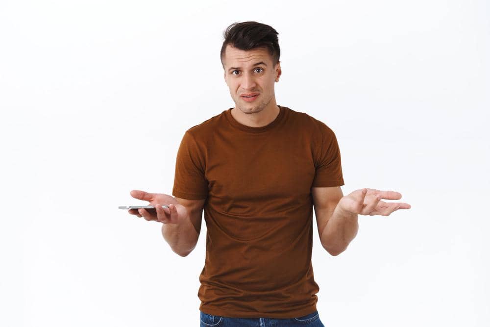 ilustrasi cowok ngambek (freepik.com/cookie_studio)