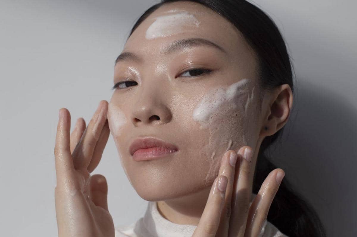 perbedaan facial wash dan gentle wash