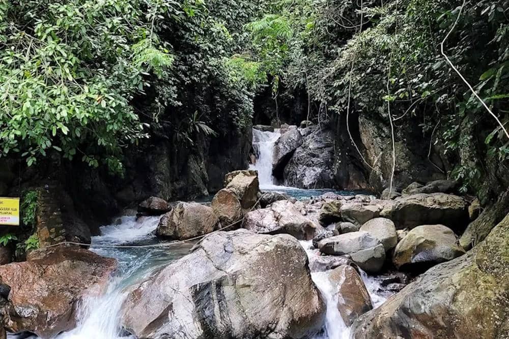 Curug Leuwi Hejo.jpg