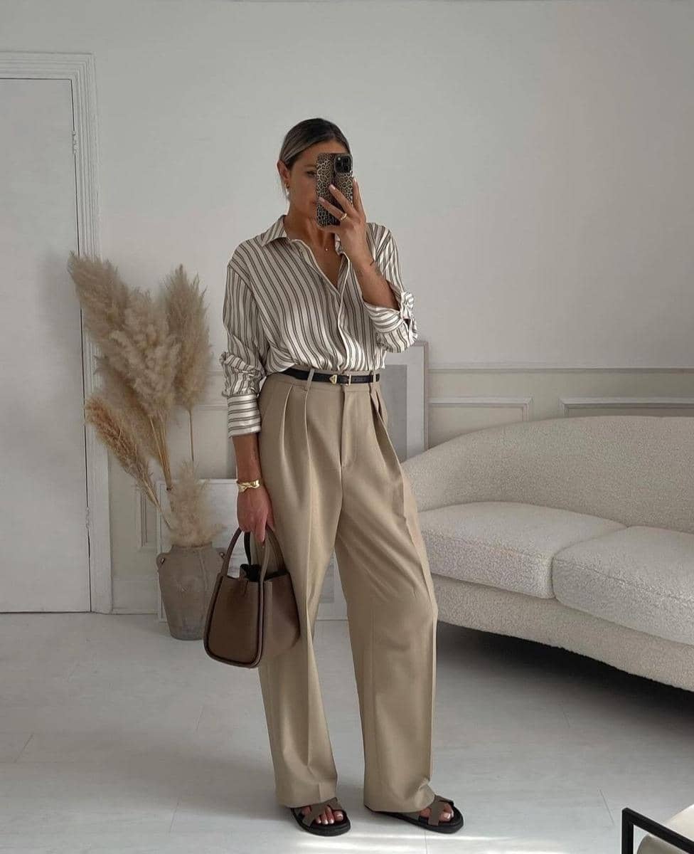 Grey atau olive stripes shirt dengan celana coksu