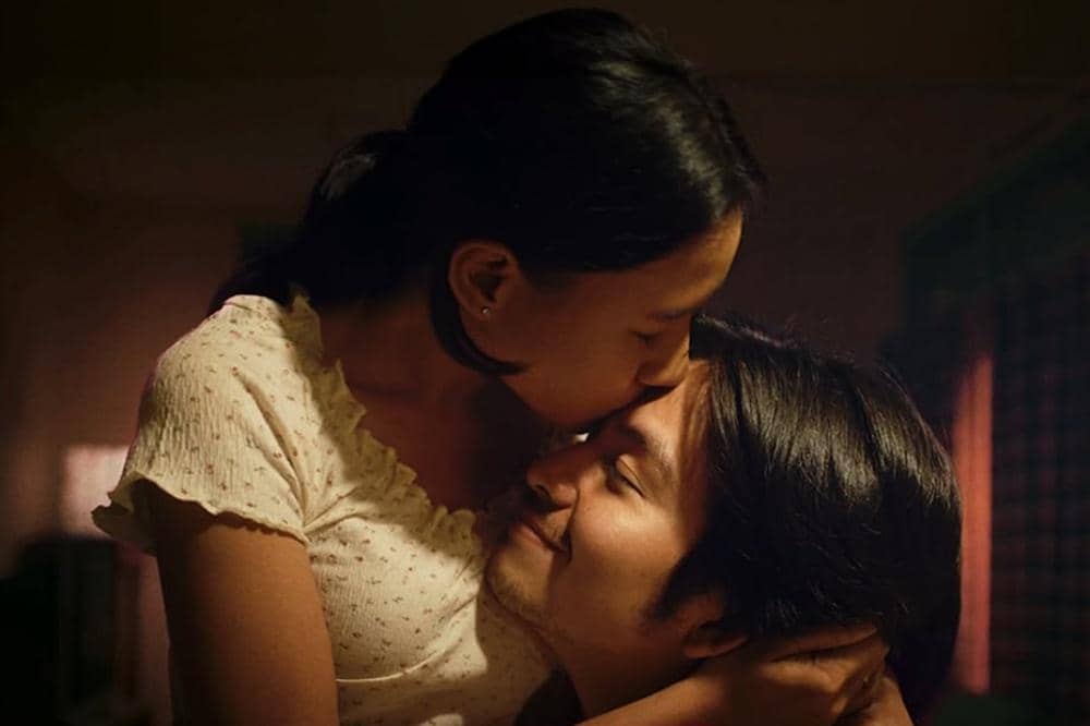 Kadang cinta bikin kita berani ngelakuin hal-hal di luar logika, entah demi bikin dia bahagia, a.jpg