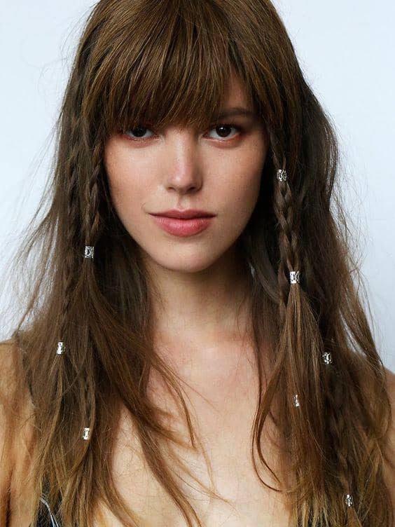 ide styling rambut dengan hair cuffs