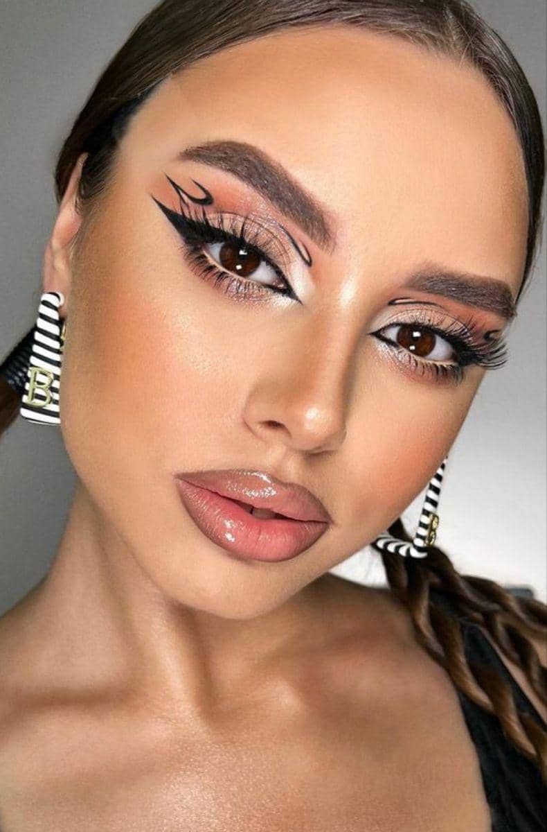 inspirasi eye makeup glam dan futuristik