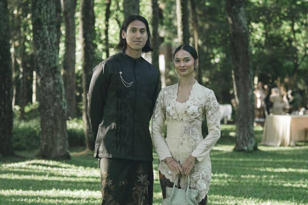 Perbandingan Keluarga Hana Malasan dan Sean Gelael