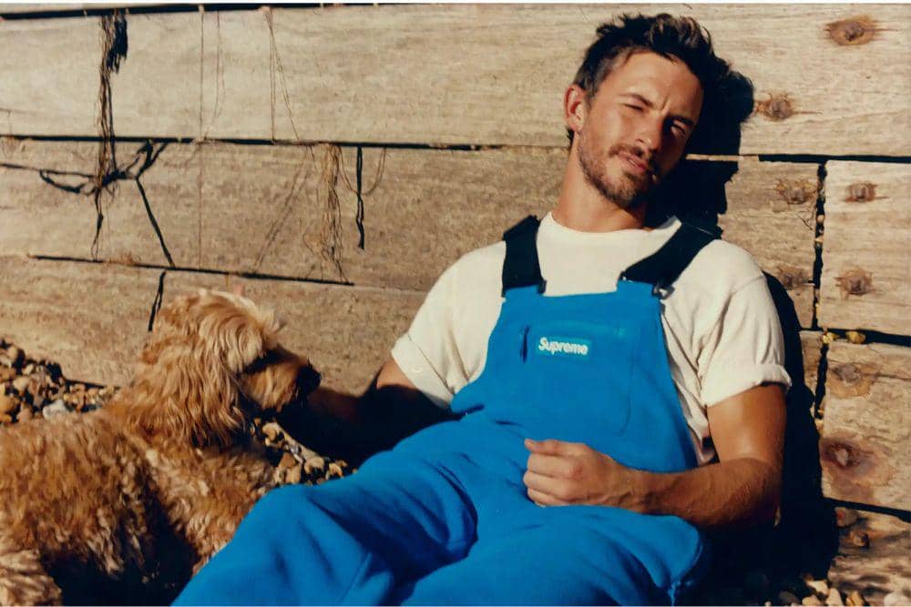 Fakta Asmara Jonathan Bailey