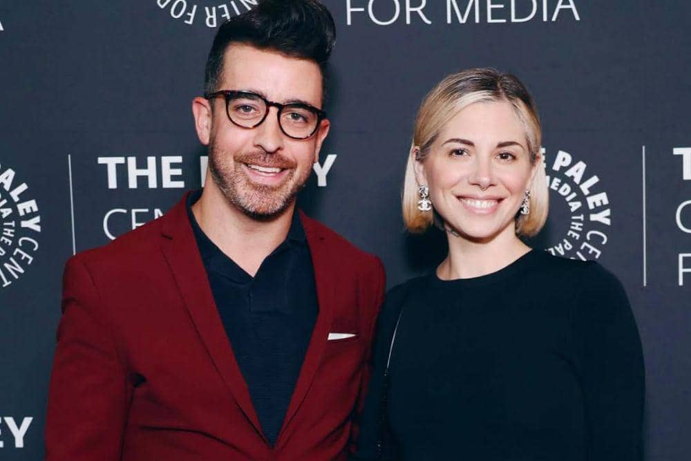 Christina Perri dan Paul Costabile Cerai