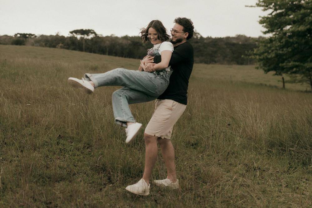 ilustrasi pasangan romantis (pexels.com/Alexander Mass)