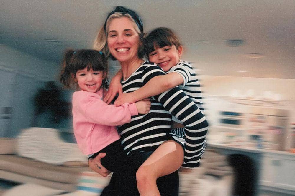 Christina Perri dan Paul Costabile Cerai