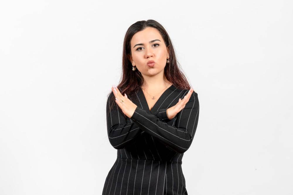 ilustrasi perempuan keras kepala (freepik.com/KamranAydinov)