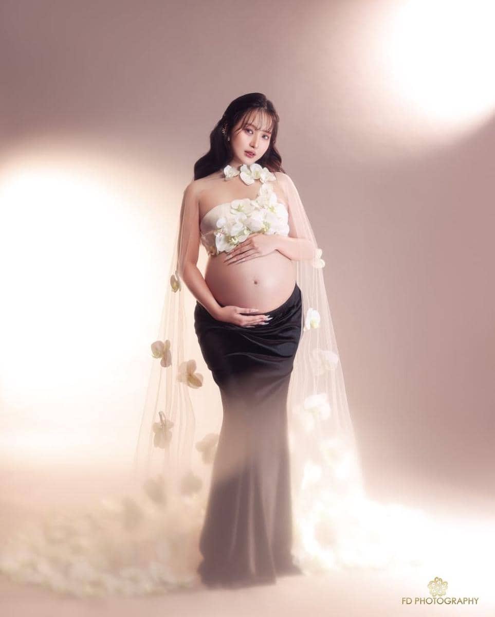 Potret Maternity Shoot Nita Vior dan Vincent Kosasih