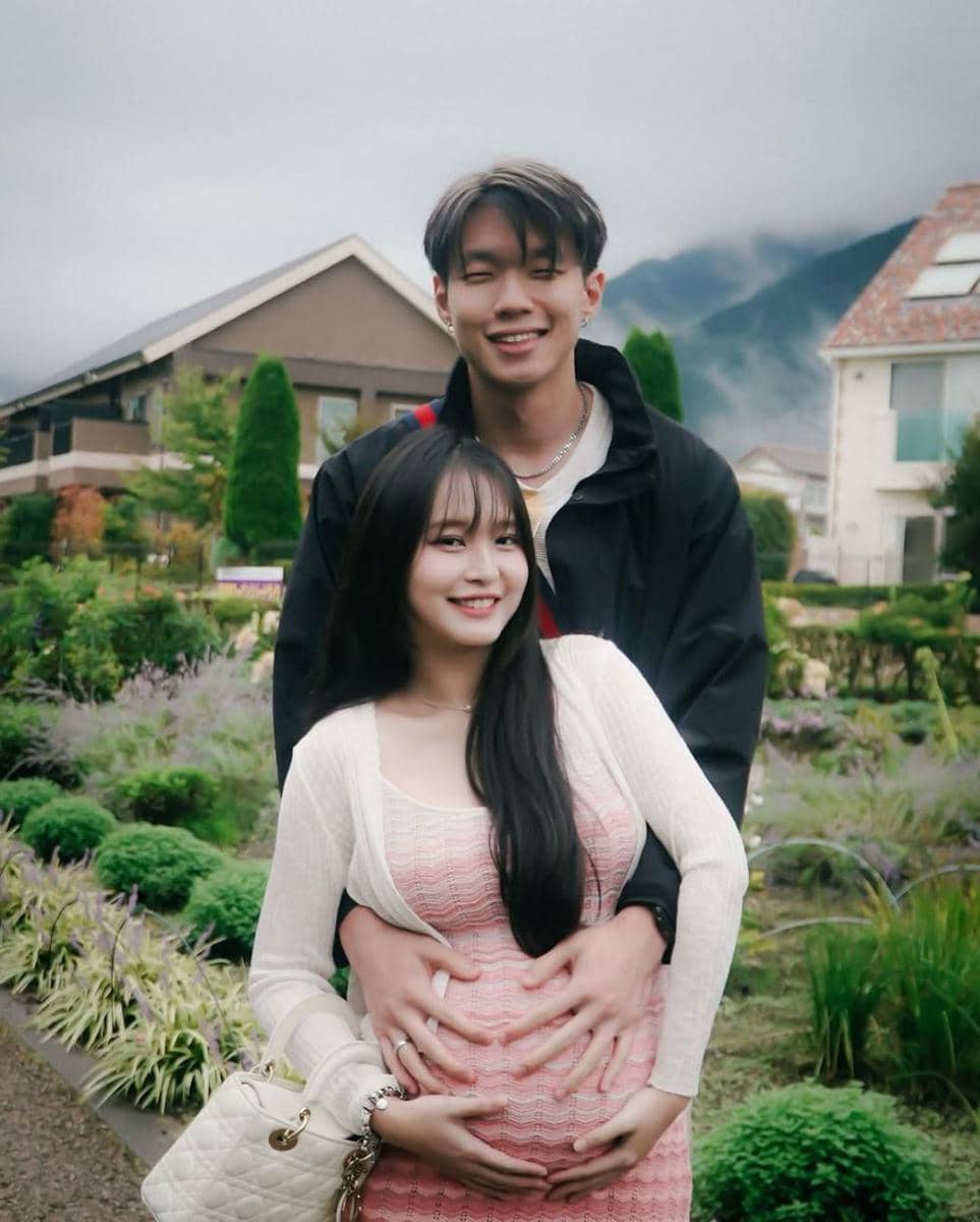 Potret Maternity Shoot Nita Vior dan Vincent Kosasih