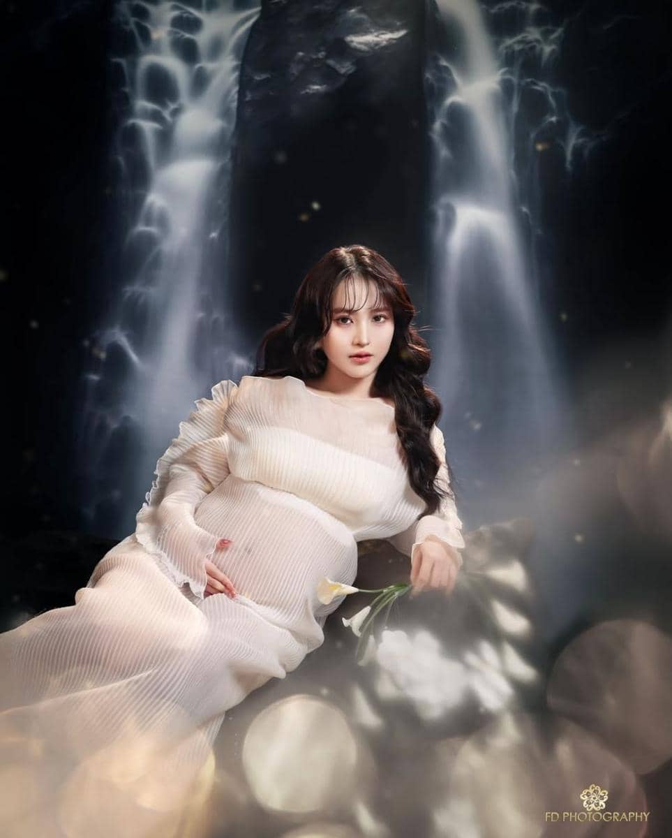 Potret Maternity Shoot Nita Vior dan Vincent Kosasih