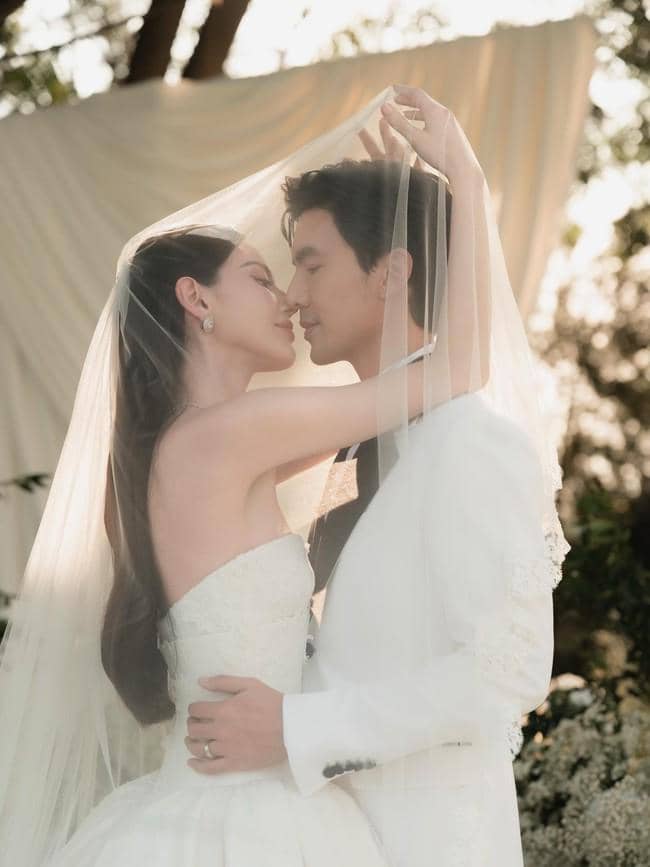 pernikahan davikah hoorne