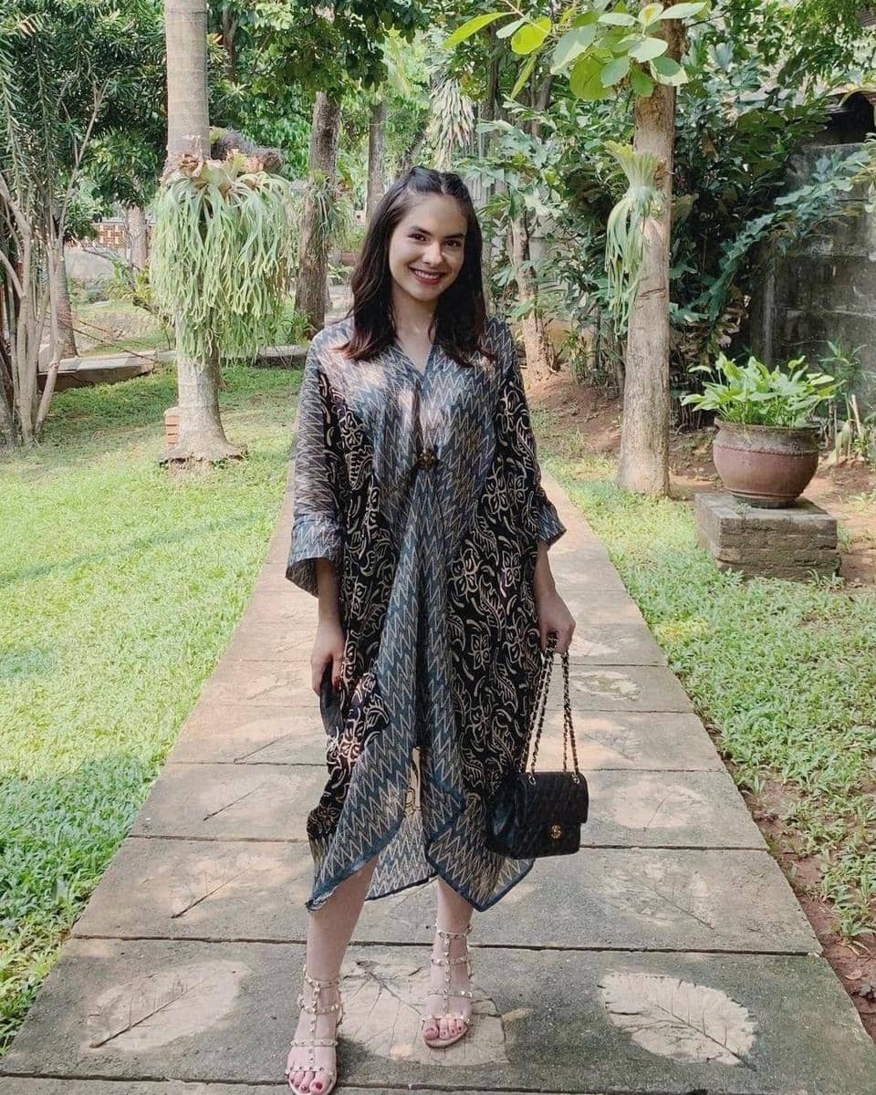 Kaftan motif batik