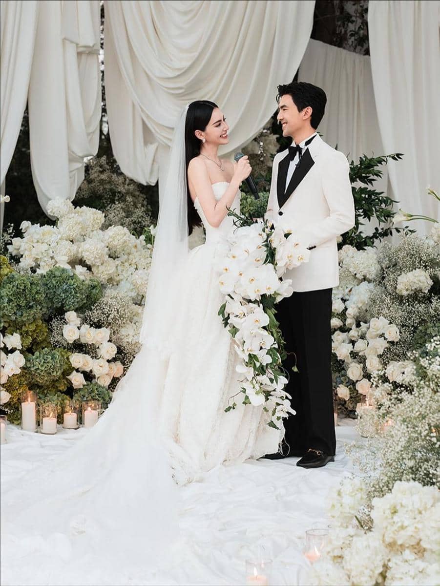 Potret Pernikahan Davika Hoorne dan Ter Chantavit