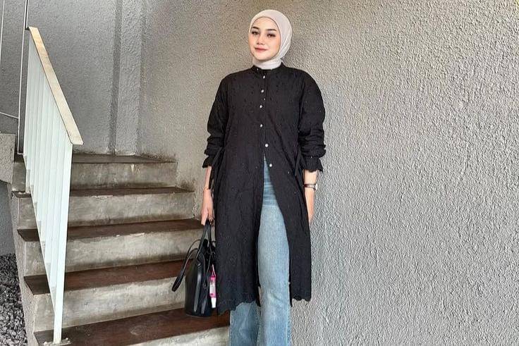 perbedaan abaya dan tunik