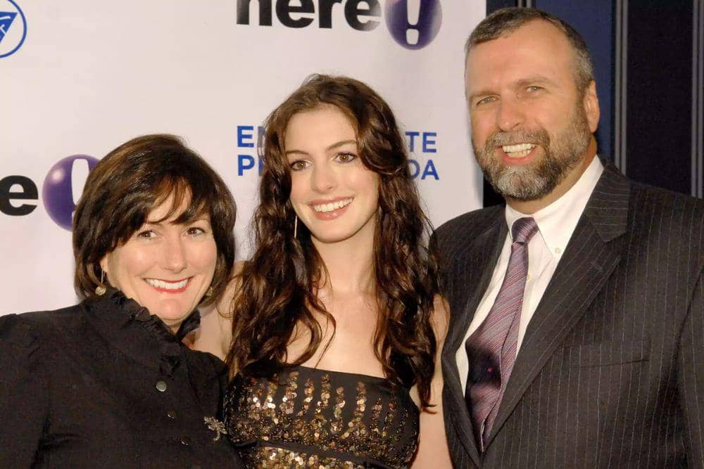 Fakta Keluarga Anne Hathaway