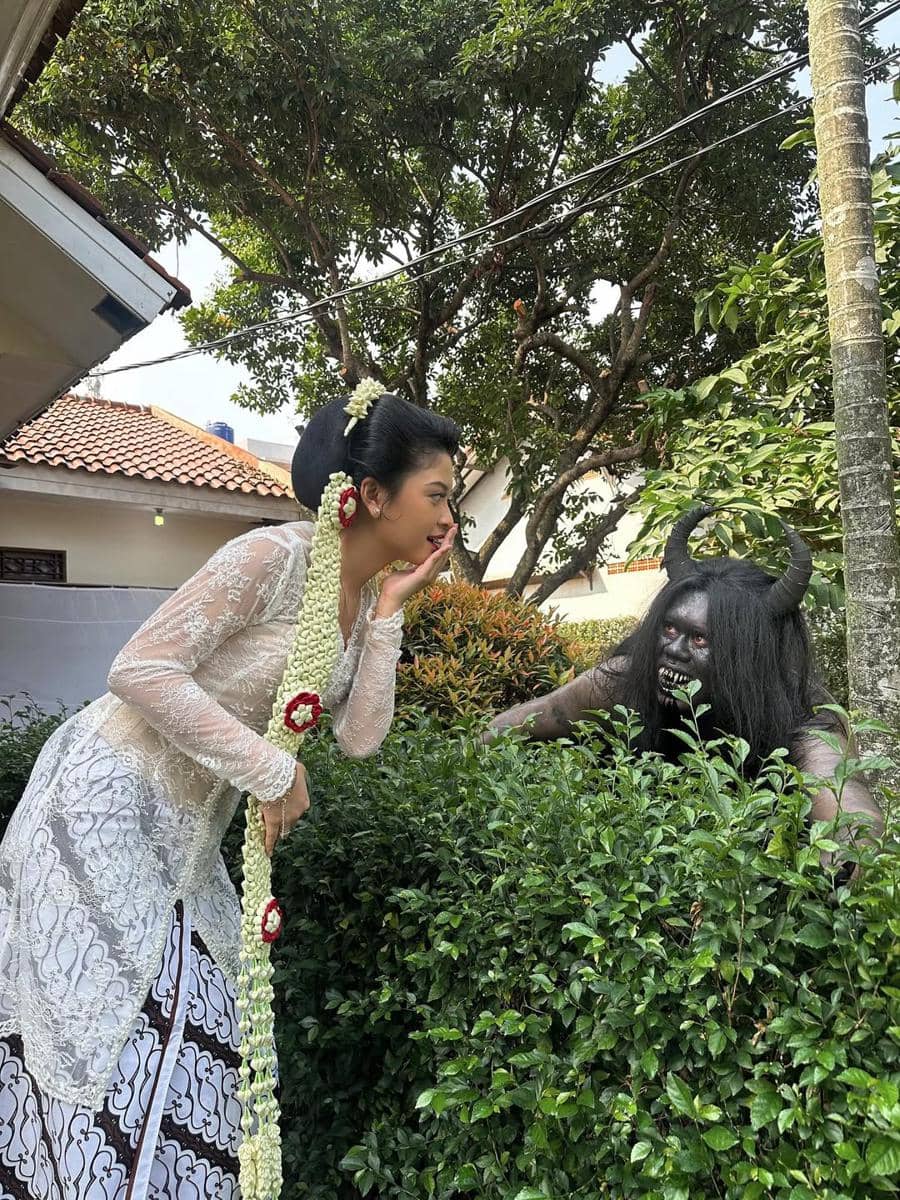 Yoriko Angeline 3.jpg