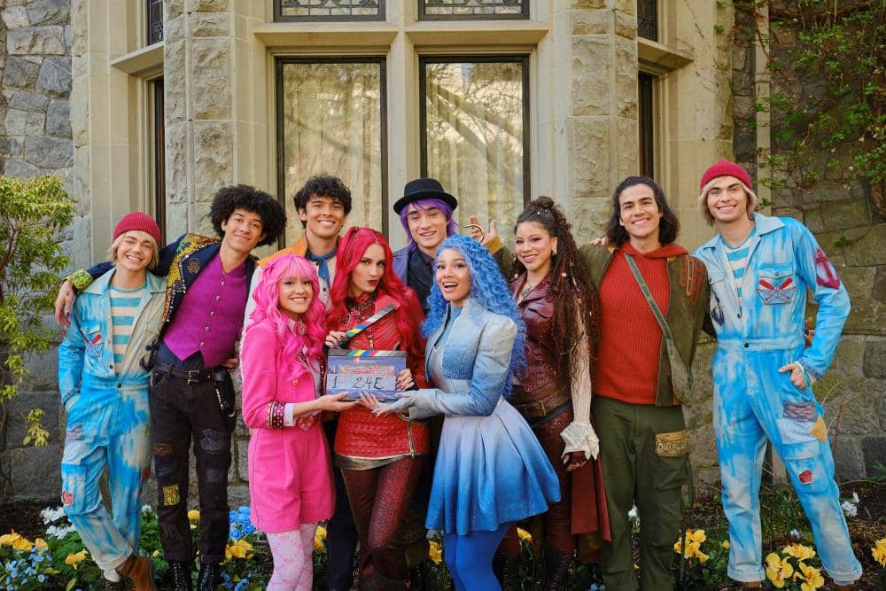GE_Descendants Wicked Wonderland_Still.jpg