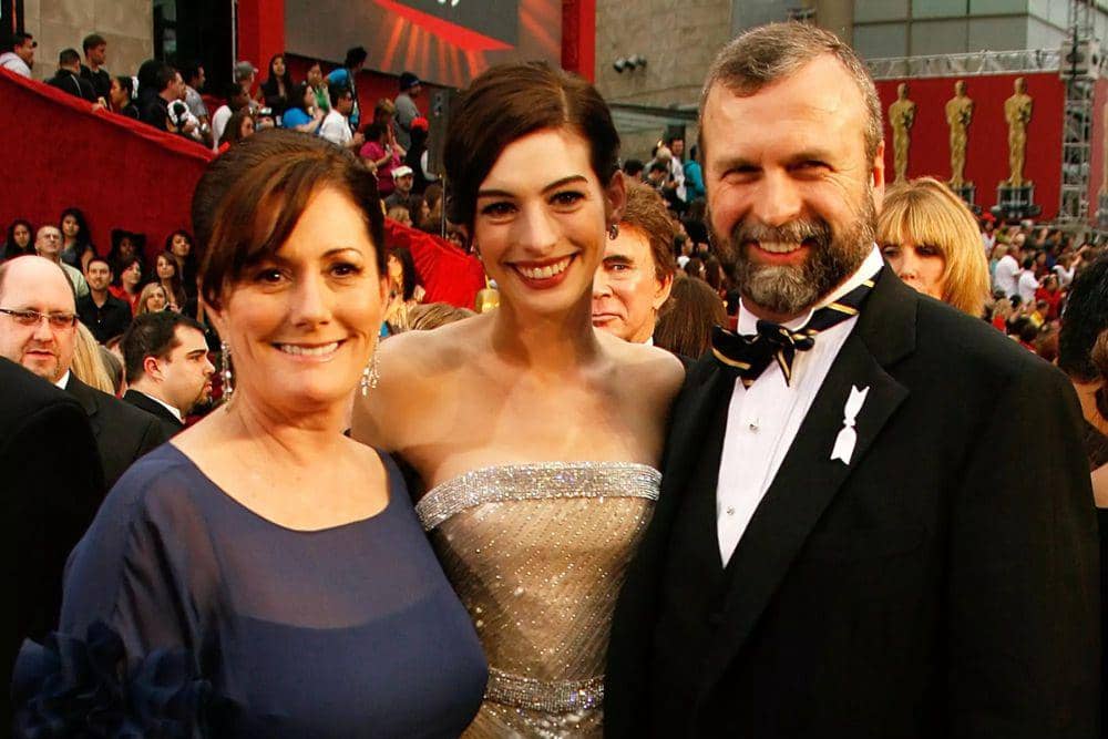 Fakta Keluarga Anne Hathaway