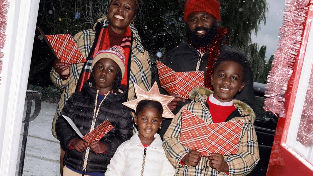 Burberry Festive 2025 Campaign Stills(4).jpg