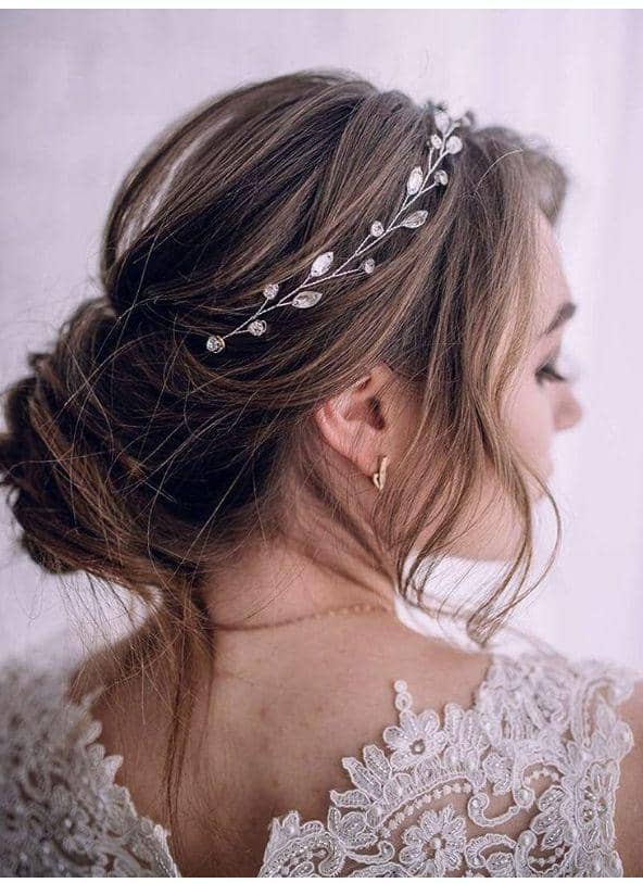 ide styling rambut dengan hair vine