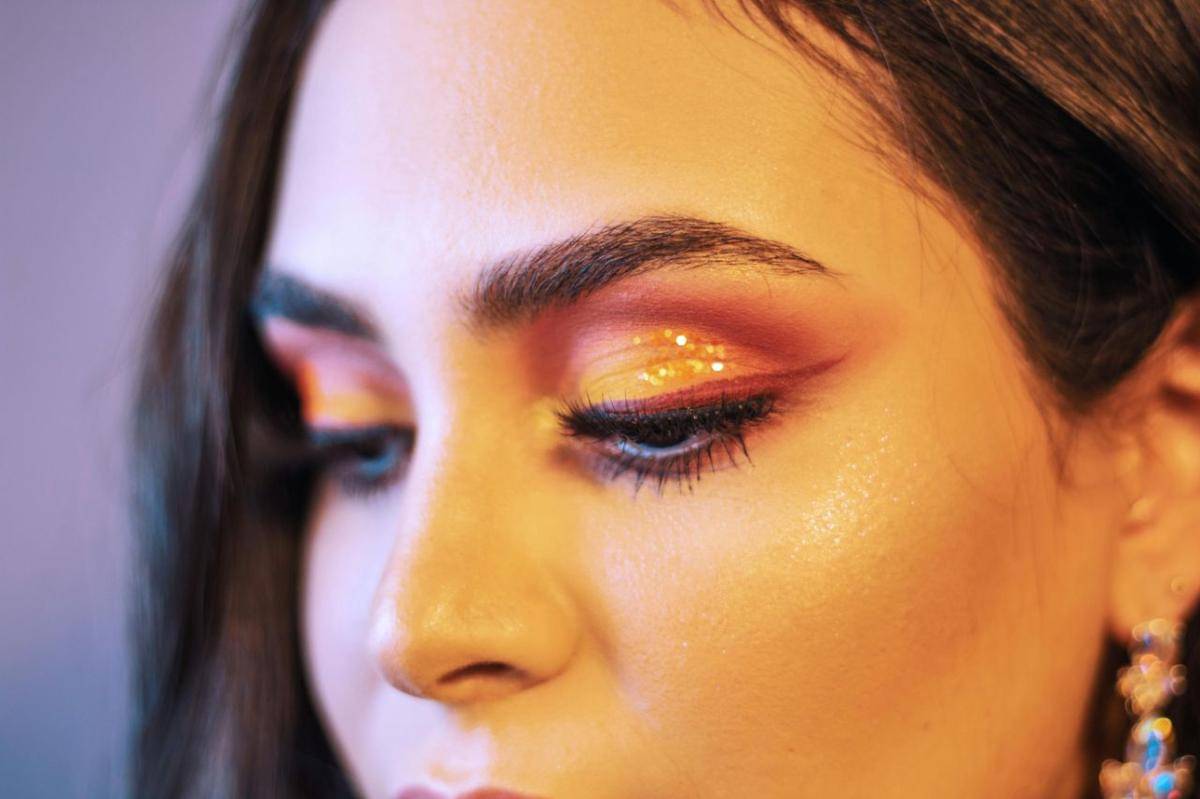 eyeshadow glitter untuk acara malam