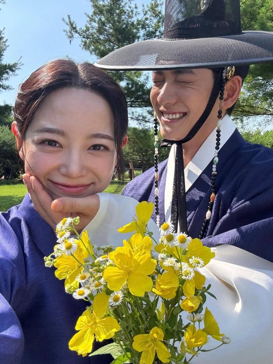 Potret Kedekatan Kang Tae Oh dan Kim Se Jeong