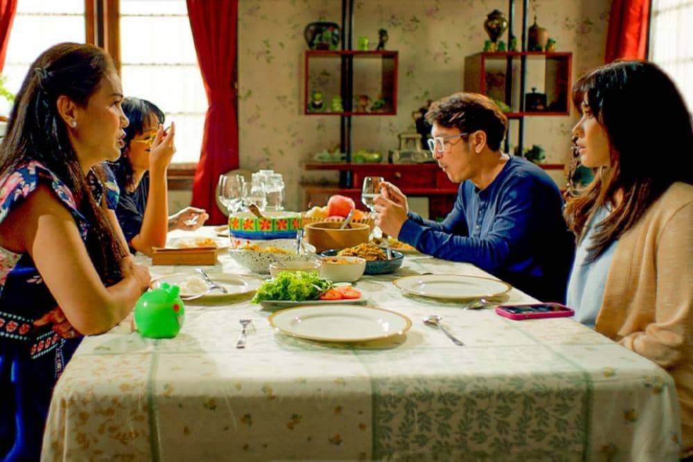 Jangan ngomong kek gini di depan mertua kelen ya kalo gak mau disuruh tidur di luar sama mertua .jpg