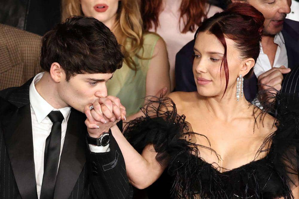 Fakta Persahabatan Millie Bobby Brown dan Noah Schnapp