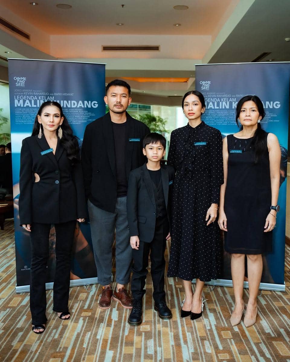 Cast Revealed Film Legenda Kelam Malin Kundang (sMOTHERed)Joko Anwar presents, a Film by @kevin_ (2).jpg