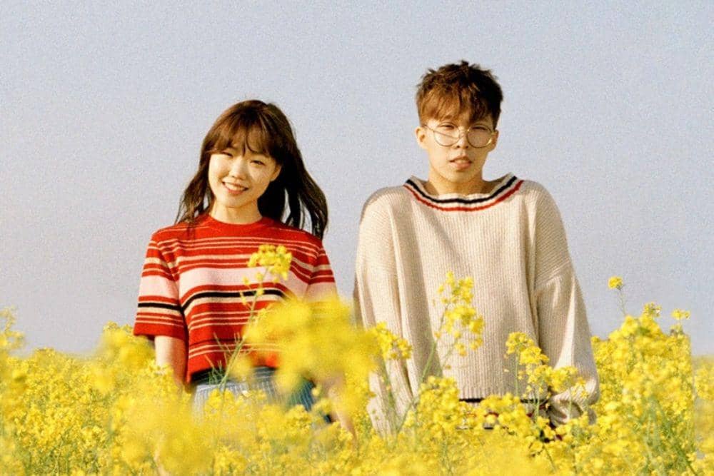Potret Hangat Transformasi Chan Hyuk dan Su Hyun 'AKMU'