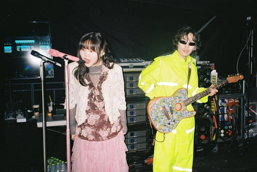 Potret Hangat Transformasi Chan Hyuk dan Su Hyun 'AKMU'