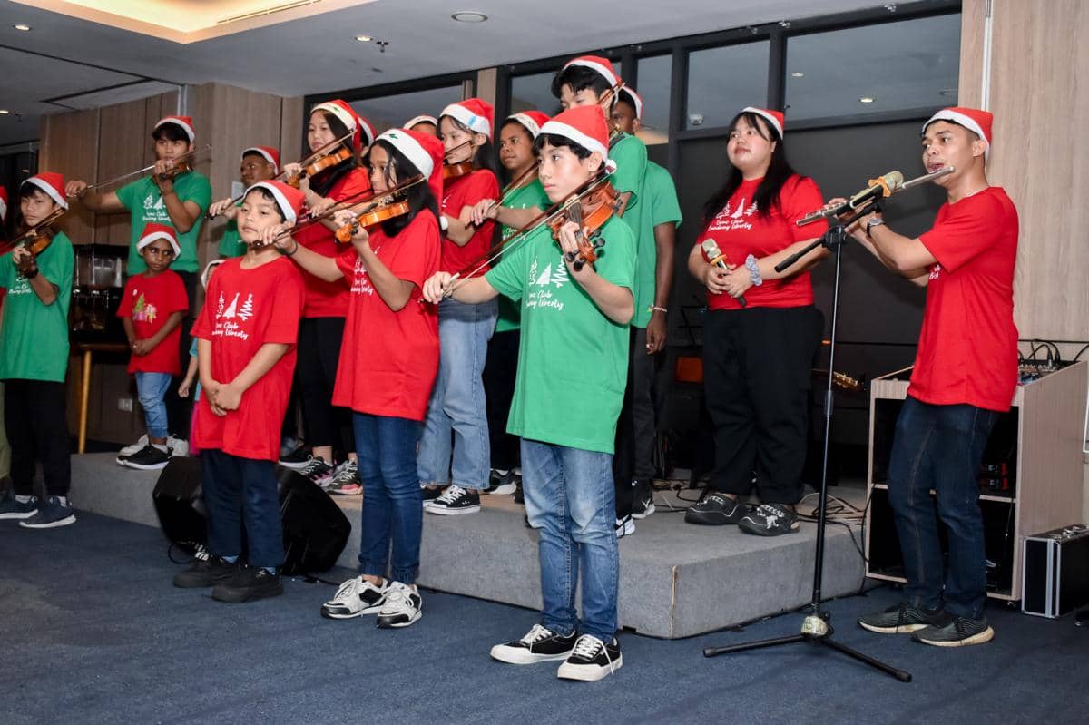 Tema Unik Mercure Bandung City Centre Rayakan Natal dan Tahun Baru