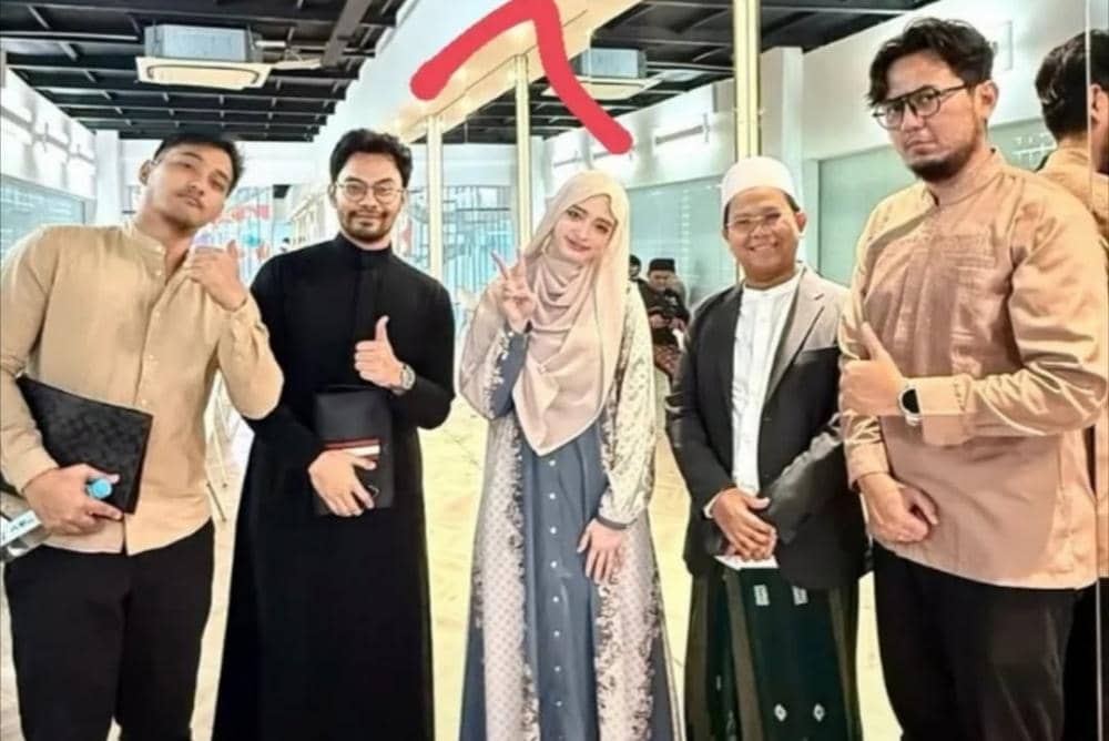 Diduga menjadi selingkuhan sejak Juli 2025