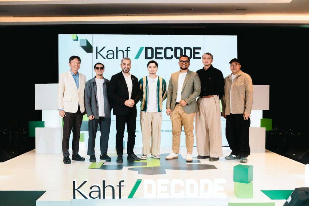 dr. M. Akbar Wedyadhana, Ricky Harun, dr. Hassan Galadari, Bryan Domani, Andrie Kurniarahman, Iga Massardi, Anton Wirjono. (Dok. Kahf DECODE)