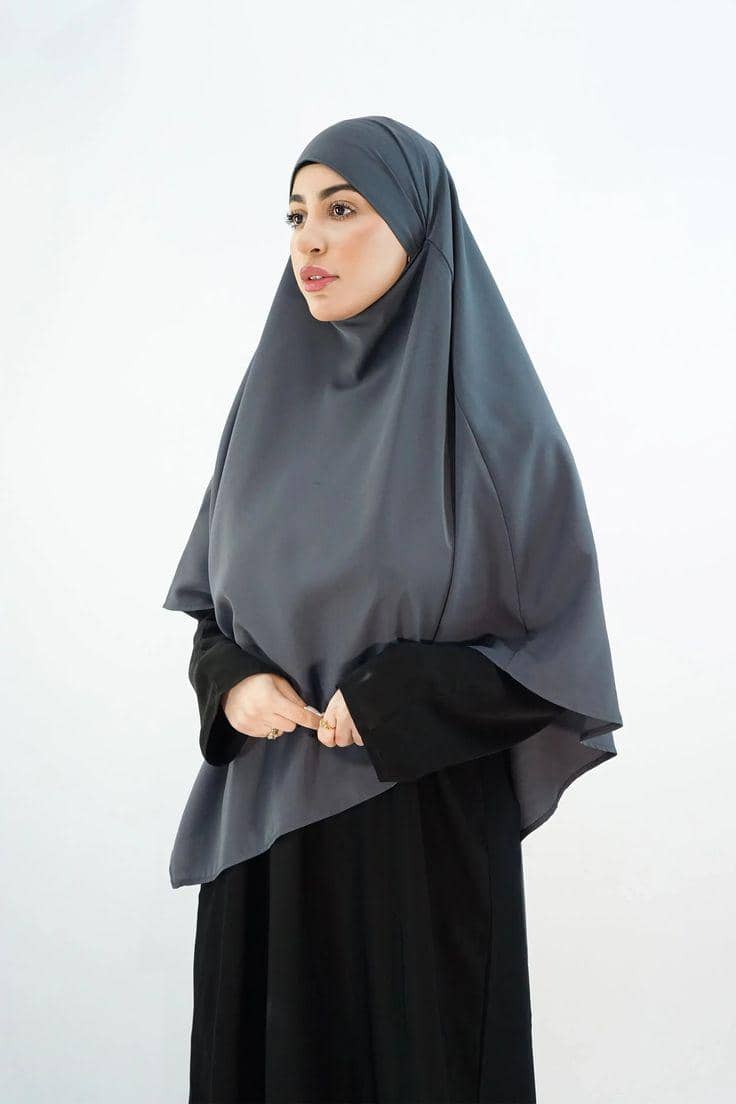 perbedaan khimar dan scarf
