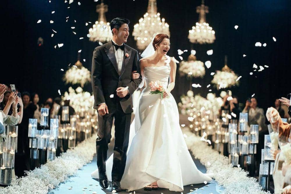 Pasangan Artis Korea yang Menikah Setelah 10 Tahun Pacaran