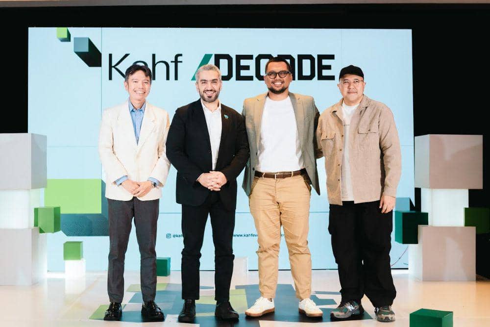dr. M. Akbar Wedyadhana, Kahf Global Expert Globe & Pakar Dermatologi Internasional dr. Hassan Galadari, Group Head of Brand Development PC & Innovation Andrie Kurniarahman, CEO The Goods Dept Anton Wirjono. (Dok. Kahf DECODE)