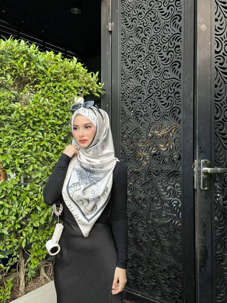 perbedaan khimar dan scarf