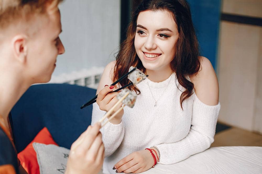 ilustrasi kencan (freepik.com/prostooleh)