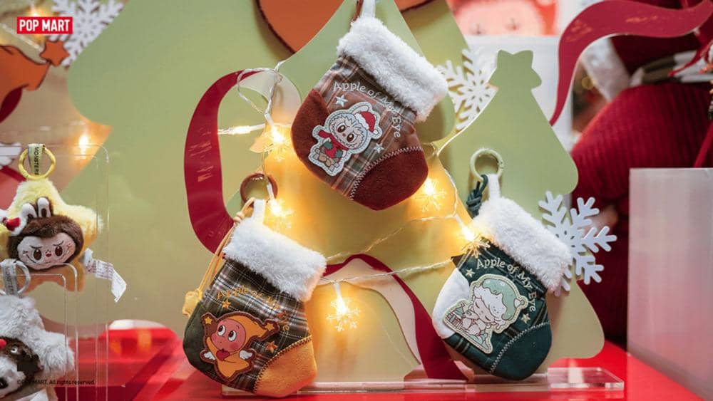 POP MART CHRISTMAS GI 3.jpg